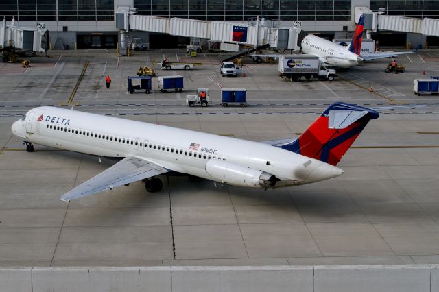 McDonnell Douglas DC-9-50 (N768NC)