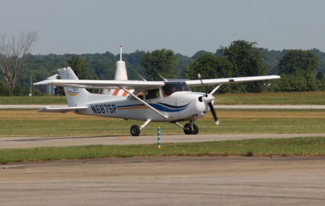 Cessna Skyhawk (N687SP) - Visit on 6/26/20