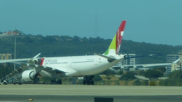 Airbus A330-200 (CS-TOE) - Departing to Natal, Brazil