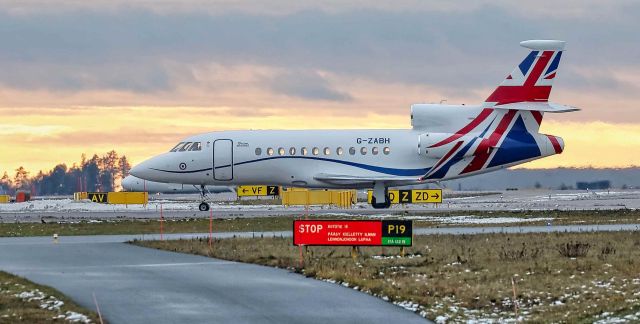 Dassault Falcon 900 (G-ZABH) - United Kingdom  Royal Air Force (RAF)