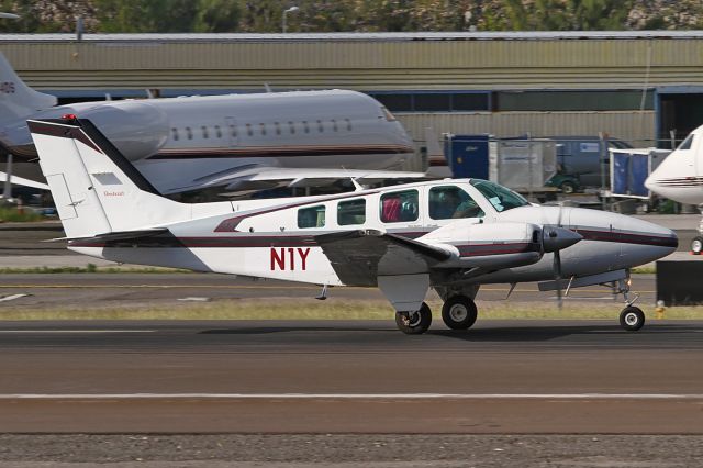 Beechcraft 55 Baron (N1Y) - photo taken 18-Jan-2014