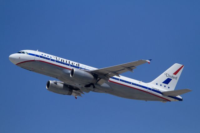 Airbus A320 (N475UA) - 8/5/2011