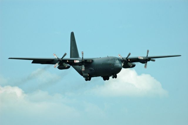 Lockheed C-130 Hercules (13-0336) - Royal Canadian Air Force Lockheed CC-130H Hercules (130336) coming in for a landing at CYPQ on July 2, 2018. It was performing cargo/personnel dropping exercises at various times throughout the day.