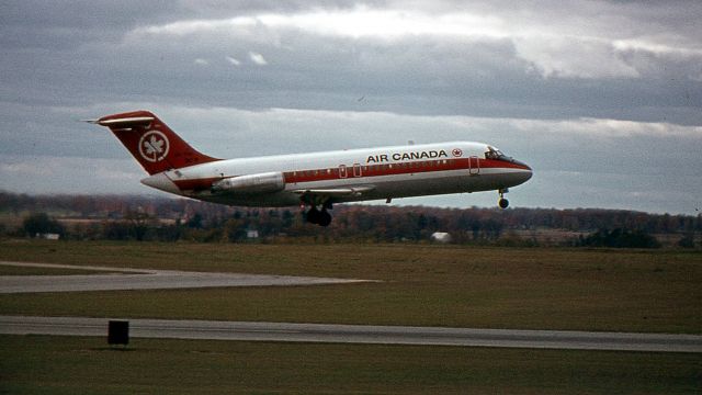 Douglas DC-9-10 — - Été 1974. Douglas DC-9.