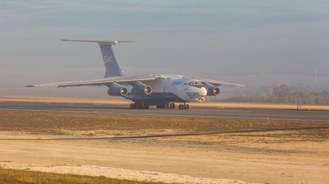Ilyushin Il-76 (4K-AZ41)