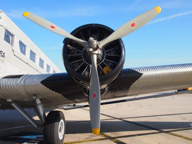 JUNKERS Ju-52/3m (D-CDLH)