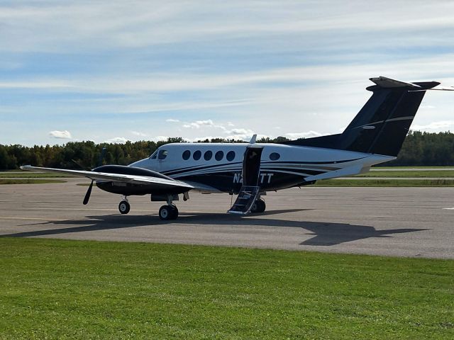 Beechcraft Super King Air 200 (N250TT)