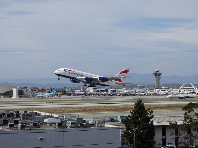 Airbus A380-800 (G-XLEC)