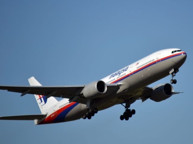 Boeing 777-200 (9M-MRH) - Getting airborne and heading off for the afternoon return flight to Kuala Lumpur.