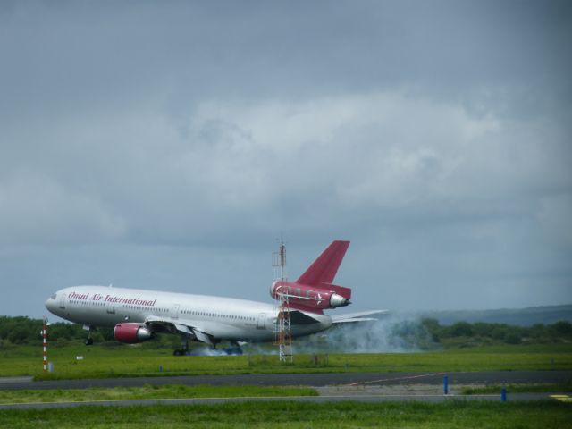 McDonnell Douglas DC-10 (N522AX) - N522AX DC 10 ARR RWY 24 AS OMNI 562