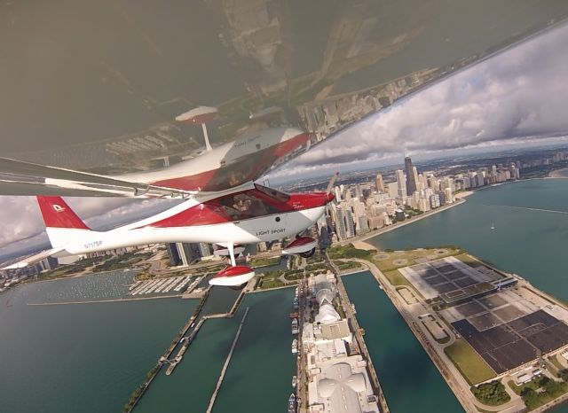 Cessna Skyhawk (N717SP) - Chicago, NAVY Pier