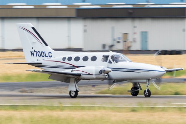 Cessna 421 (N700LC)