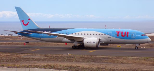 Boeing 787-8 (G-TUIH)