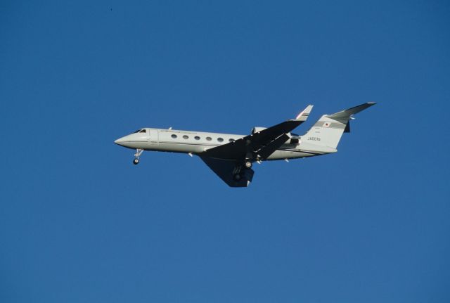 Gulfstream Aerospace Gulfstream IV (JA001G) - Final Approach to Narita Intl Airport Rwy34L on 1996/11/13