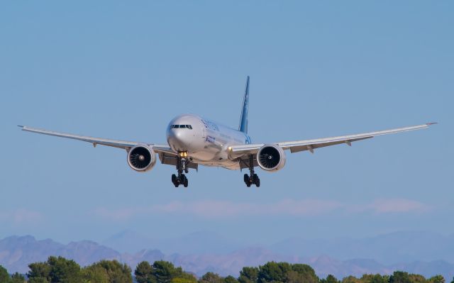 BOEING 777-300ER (HL7783) - Moments away from landing on runway 25L!