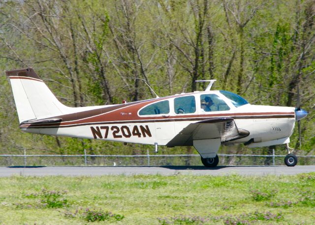 Beechcraft Bonanza (36) (N7204N) - At Downtown Shreveport.