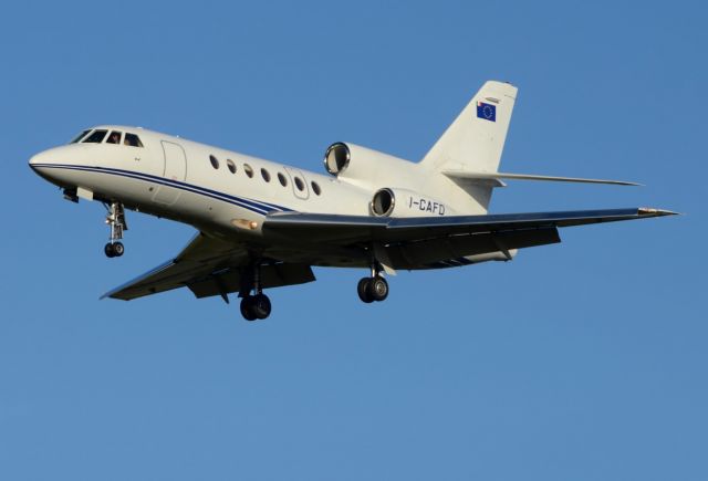 Dassault Falcon 50 (I-CAFD) - 25/11/2012br /Landing 27 to LIML