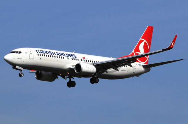 Boeing 737-800 (TC-JHU)