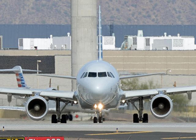 Airbus A321 (N150UW)