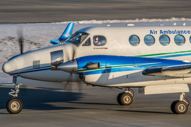 Beechcraft Super King Air 200 (C-GLUL)