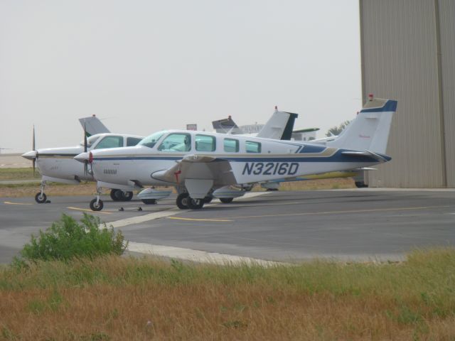 Beechcraft Bonanza (36) (N3216D)