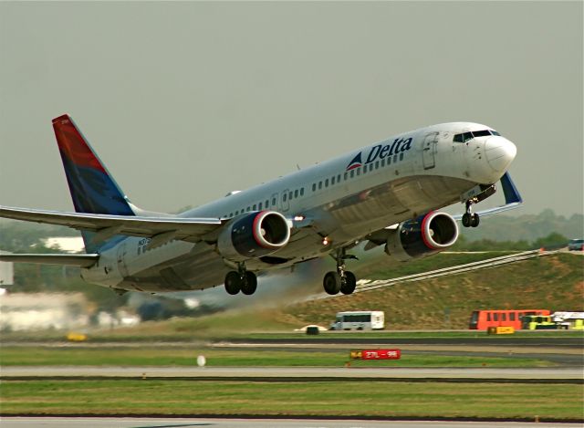 Boeing 737-700 (N3756)