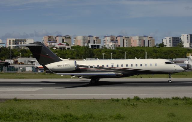 Bombardier Global Express (9H-99FX)