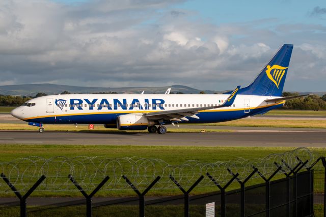 Boeing 737-700 (EI-EKJ)