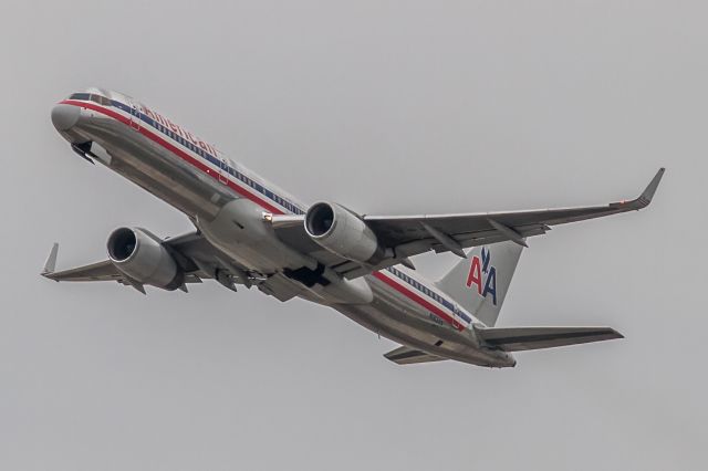 Boeing 757-200 (N193AN)