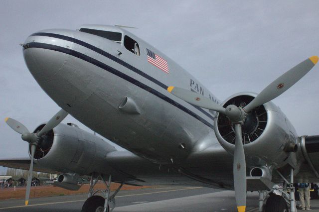 Douglas DC-3 — - Skyfest 2022