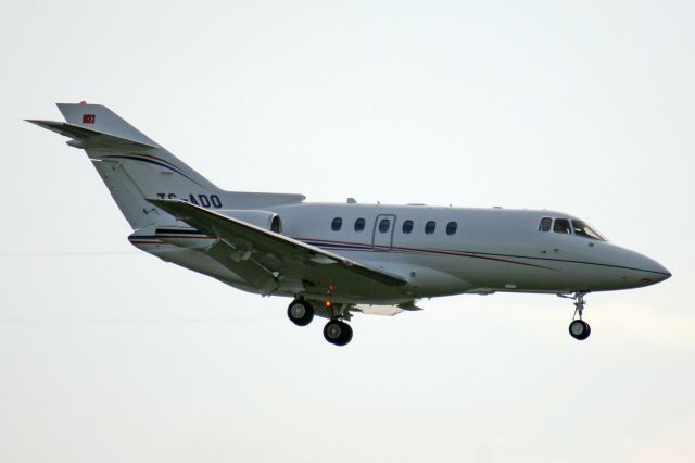 Hawker 800 (TC-ADO)