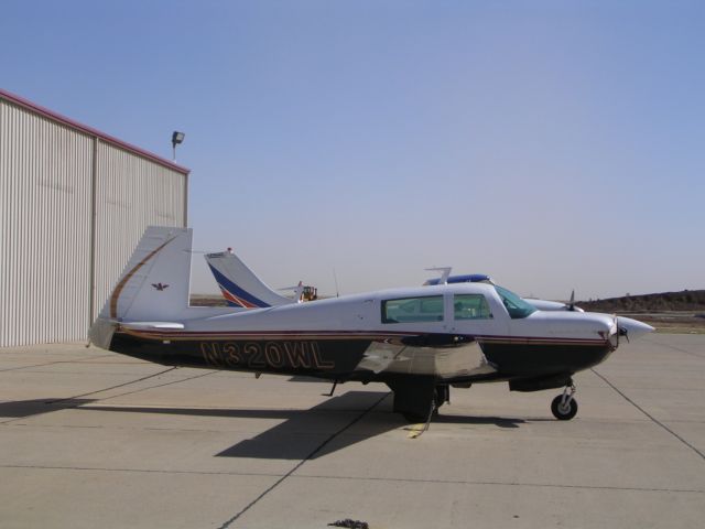 Mooney M-20 (N320WL)