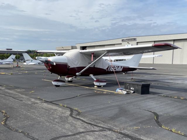 Cessna Skylane (N182MM)