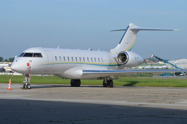 Bombardier Global Express (9H-CIO)