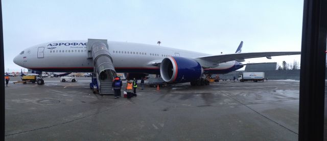 BOEING 777-300ER (VP-BQD)