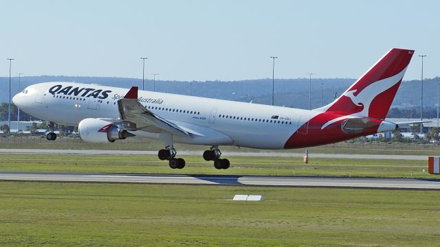 Airbus A330-300 (VH-EBJ) - Airbus A330-202. QFA VH-EBJ runway 03 YPPH 230618.