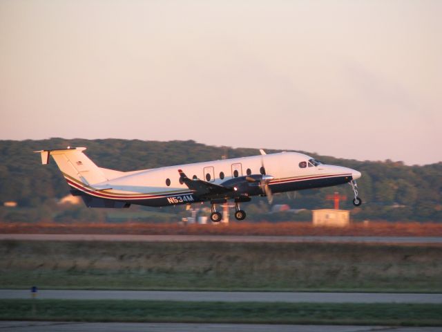 Beechcraft 1900 (N534M) - Menards early morning departure.