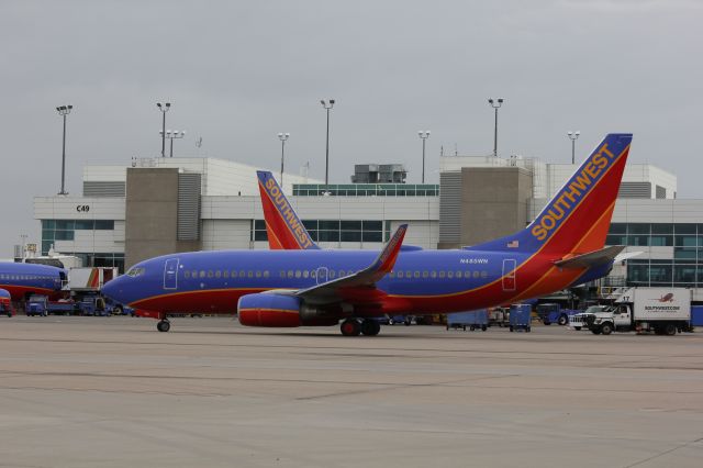 Boeing 737-700 (N485WN)