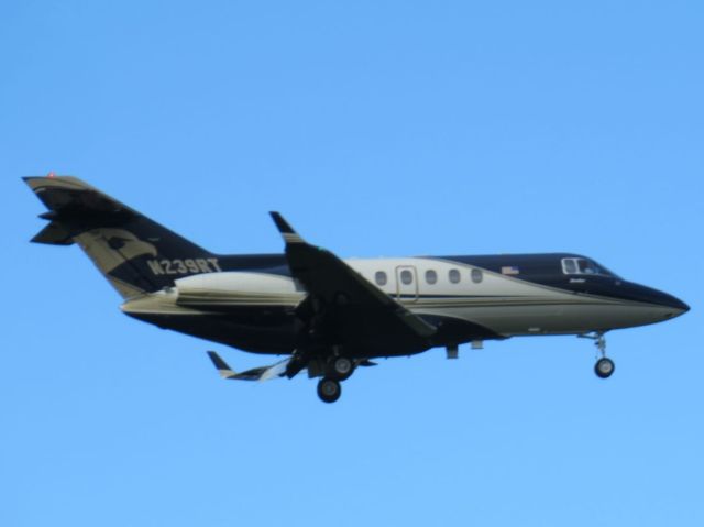 Hawker 800 (N239RT)