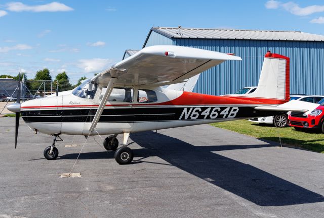 Cessna Skyhawk (N6464B)