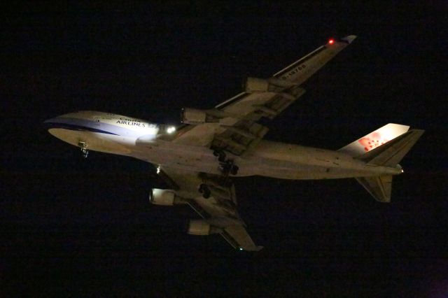 Boeing 747-400 (B-18708)