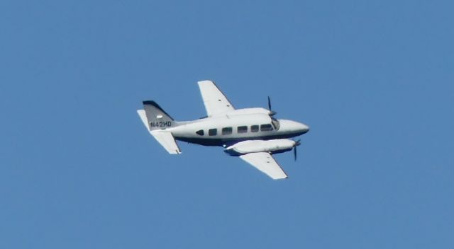 Piper Navajo (N42HD)