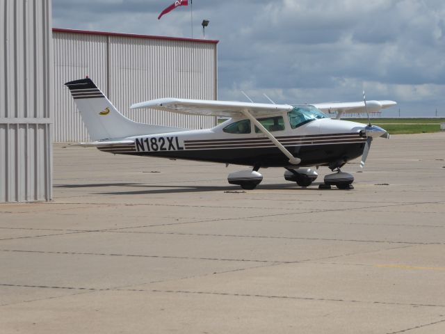 Cessna Skylane (N182XL)