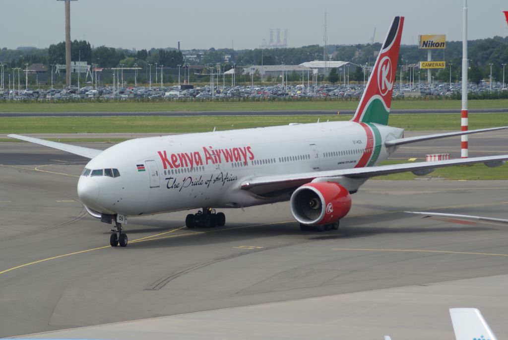 Boeing 777-200 (5Y-KQS) - B777-2U8/ER  cn33683