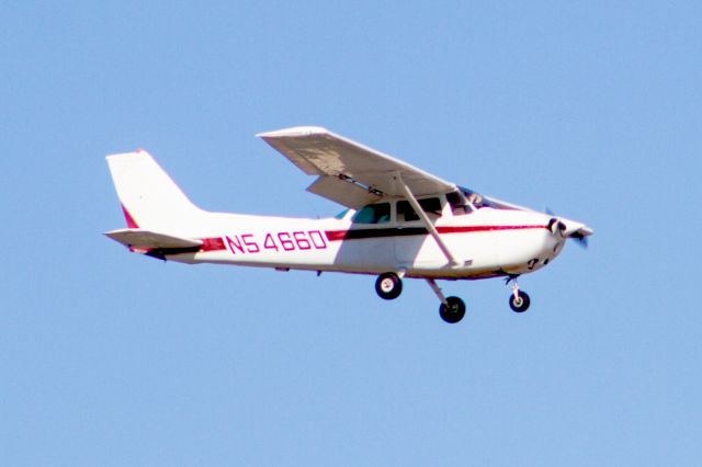 Cessna Skyhawk (N54660)