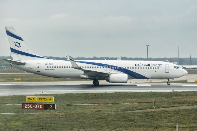 Boeing 737-800 (4X-EKC)