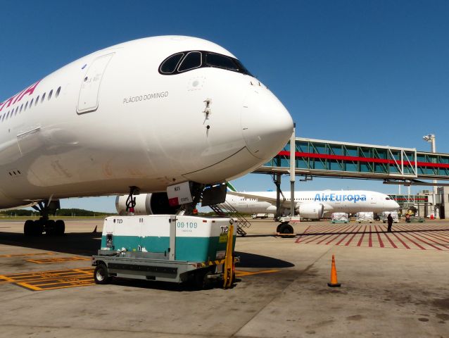 Airbus A350-900 (EC-MXV)