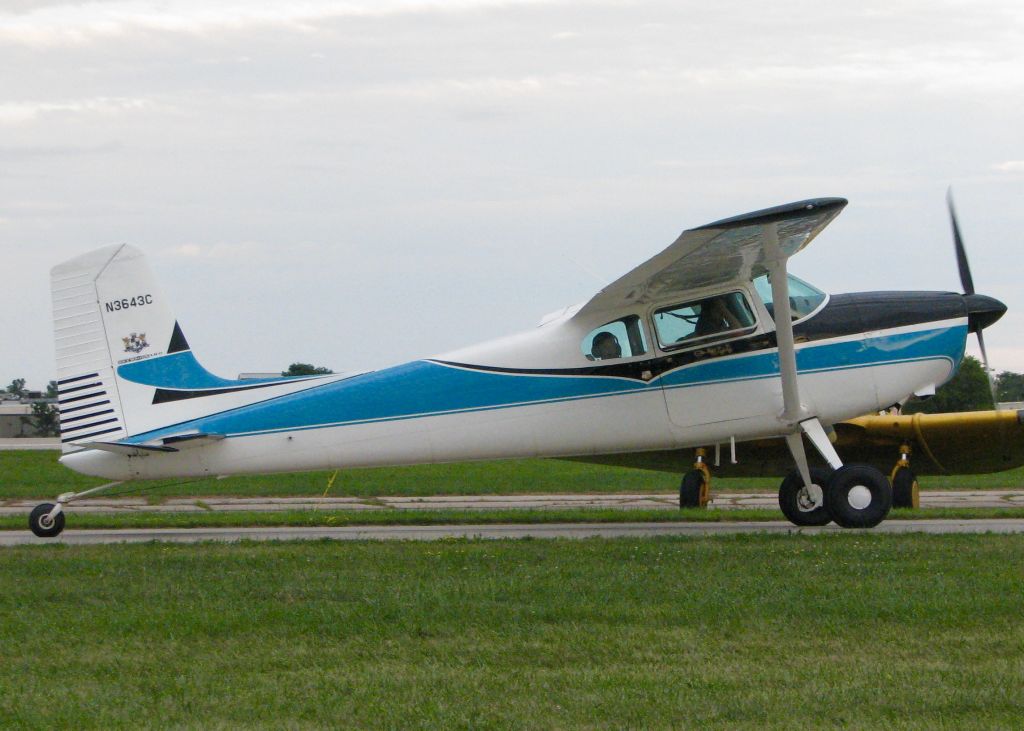 Cessna Skywagon 180 (N3643C) - At AirVenture 2016.