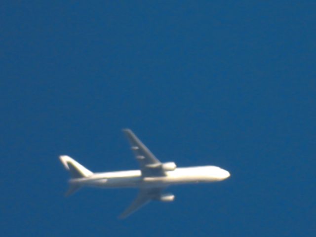BOEING 767-300 (N1709A)