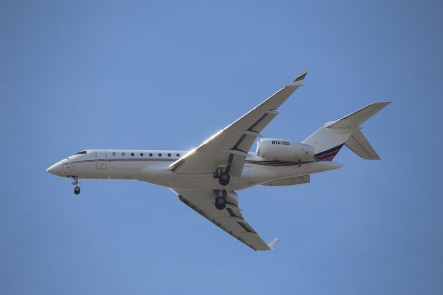 Bombardier Global Express (N141QS)